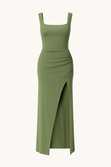 Eva | Sophisticated design with open back and slit for exceptional elegance