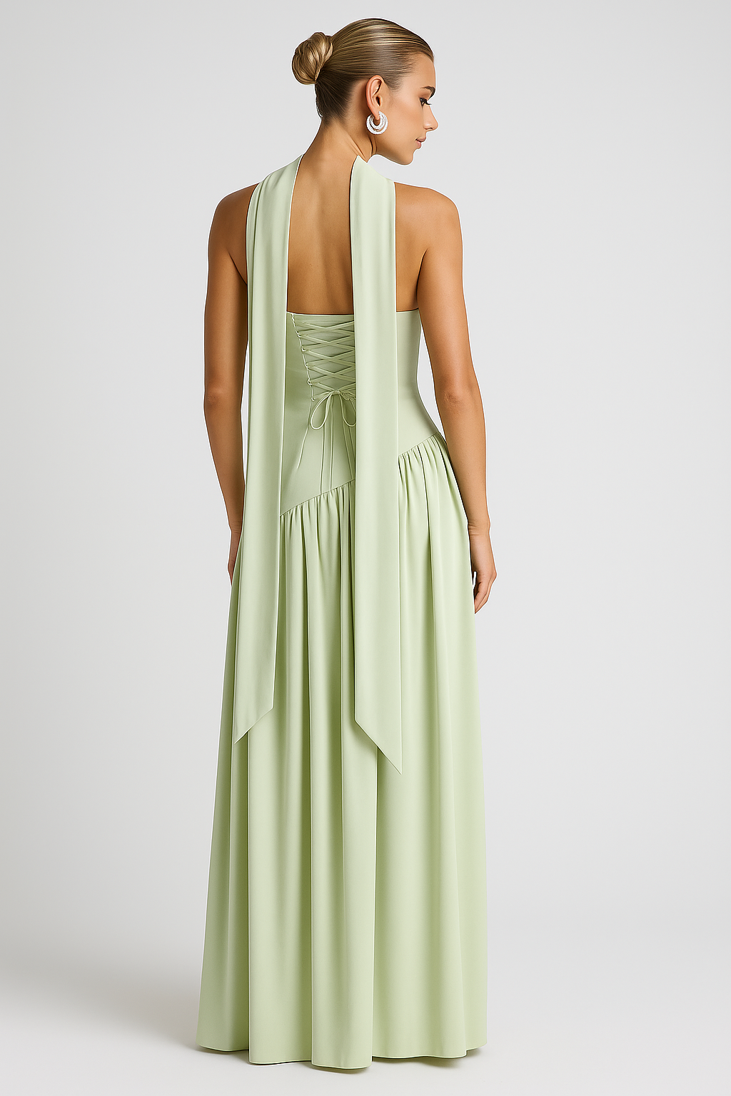 Maliyah | Elegant kjole med lige halsudskæring og sideklap - - women's fashion - {{ product_tags }