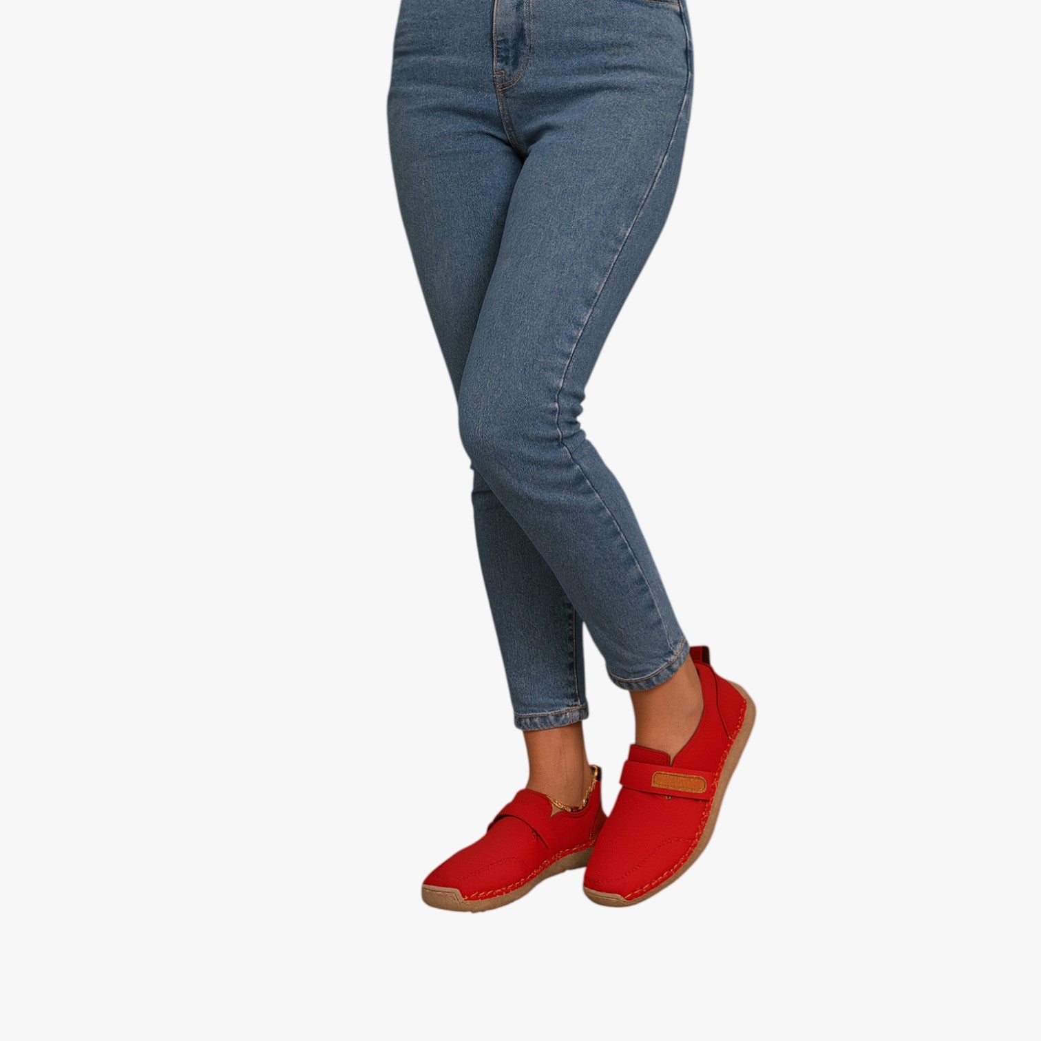 Alexandra | Læderdamessko i mokkasiner - Håndlavet komfort til hvert skridt - - Alexandra | Læderdamessko i mokkasiner - Håndlavet komfort til hvert skridt - €25 - {{ product_tags }