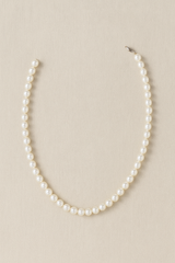 Briella | Classic Round Pearl Necklace