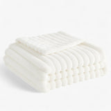 Sophie | Plush white blanket - soft and comfortable for cozy moments