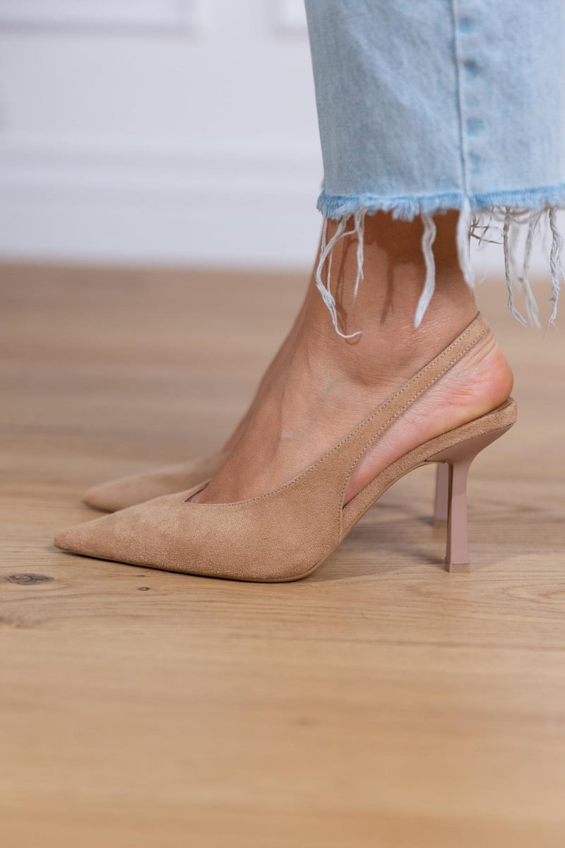Elegante slingback-hæle i ruskind for en sofistikeret stil 0