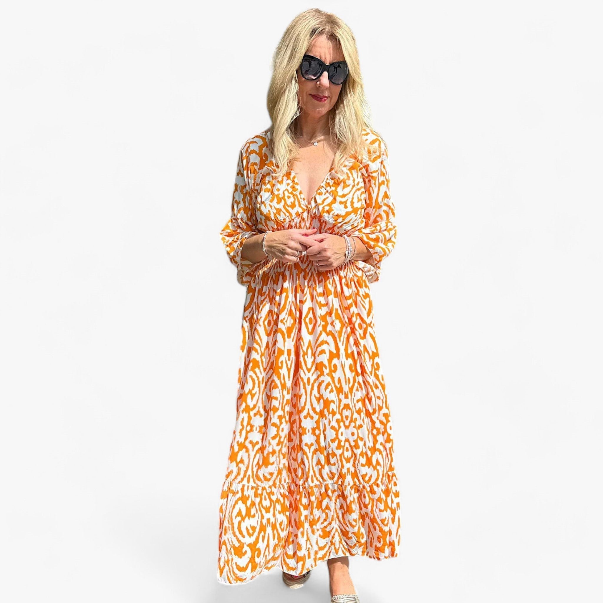 Flora | Stort blomstret V-halskjole - Perfekt til strandferier - - women's fashion - {{ product_tags }