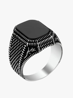 Emory | Håndlavet zirkonia ring med unikt blomsterdesign
