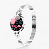 GlamFit | Smartwatch - Stylish, waterproof, and capable of tracking fitness progress