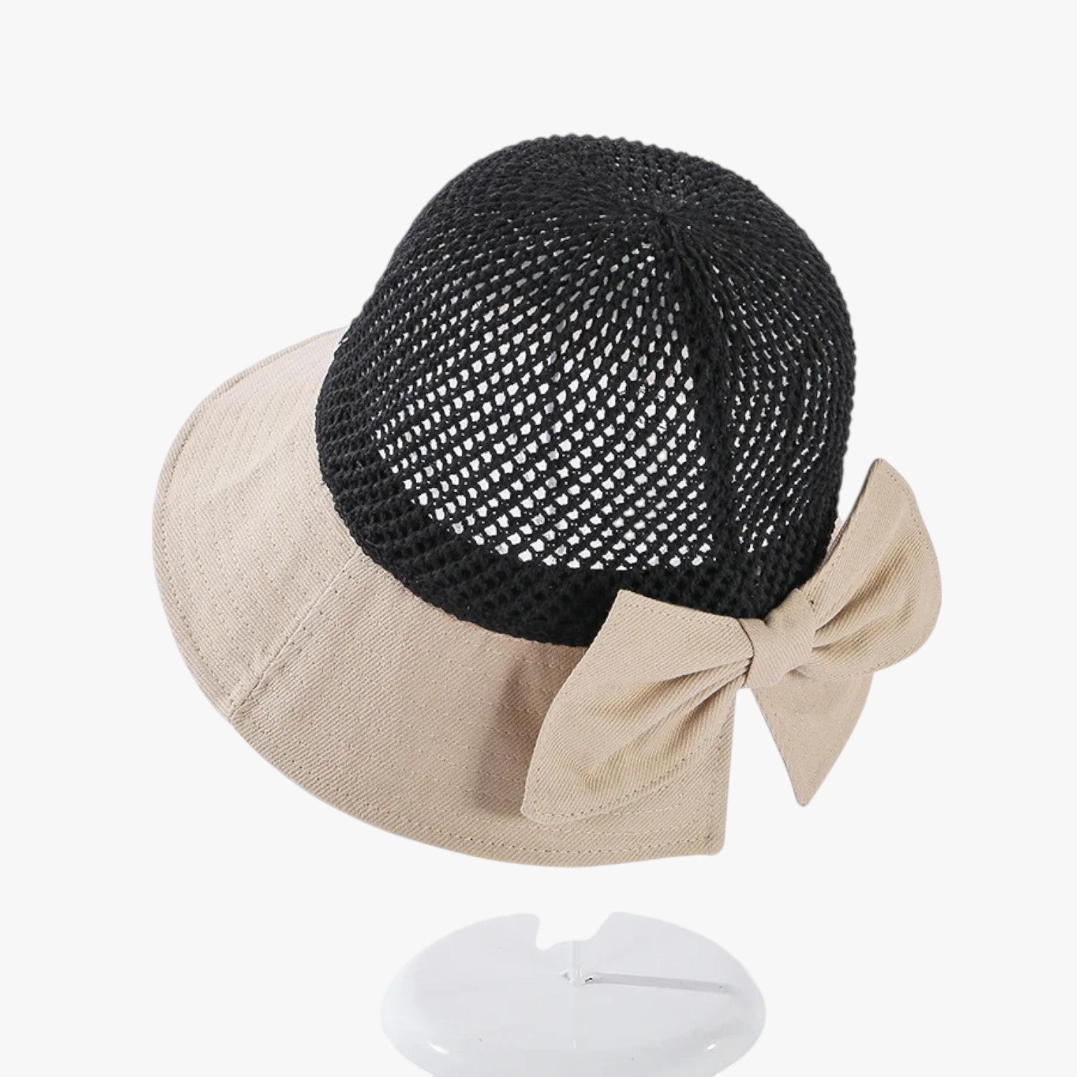 Jesse | Sommerhætte i hæklet med foldet knude og åndbar - beige 56-58cm - Jesse | Sommerhætte i hæklet med foldet knude og åndbar - €25 - {{ product_tags }