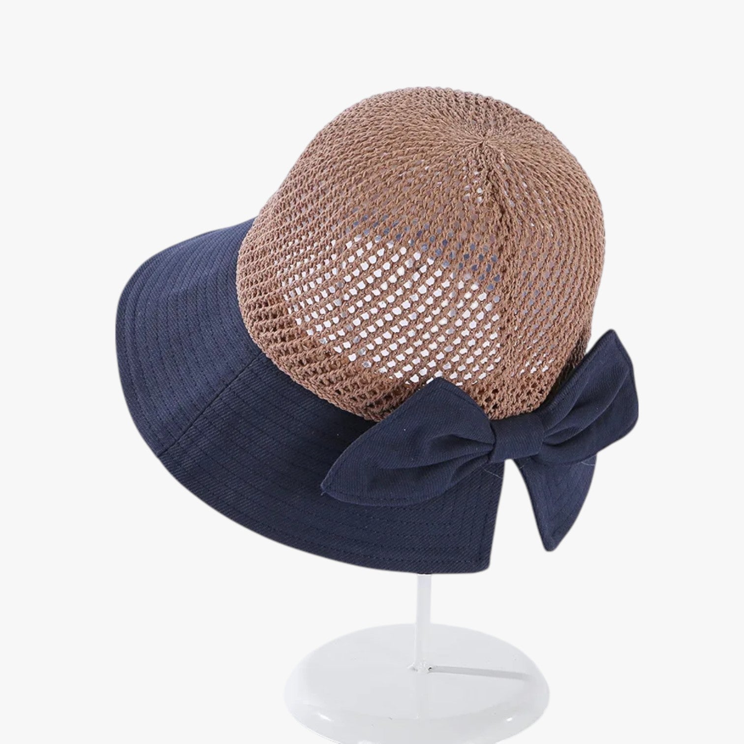 Jesse | Sommerhætte i hæklet med foldet knude og åndbar - marineblå 56-58cm - Jesse | Sommerhætte i hæklet med foldet knude og åndbar - €25 - {{ product_tags }