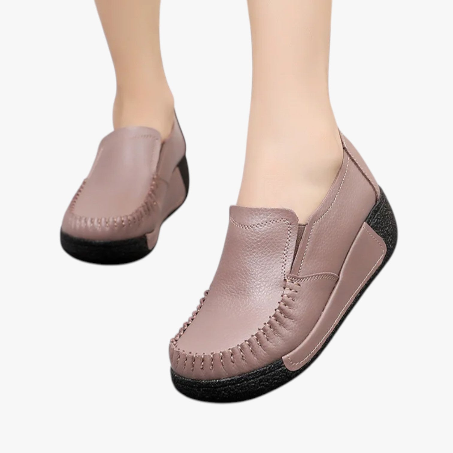 Adrianna | Ægtelædersko i mokkasinsnittelse - Bløde og komfortable med plateau til mødre - - Adrianna | Ægtelædersko i mokkasinsnittelse - Bløde og komfortable med plateau til mødre - €25 - {{ product_tags }