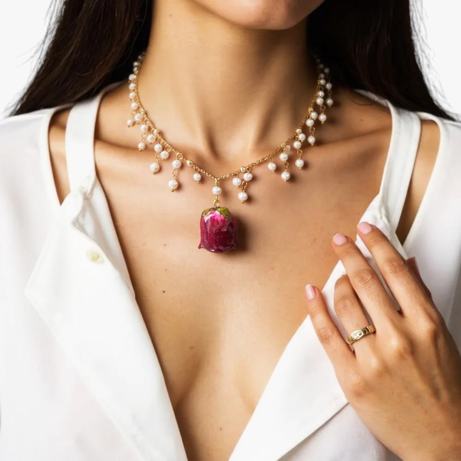 Annalisa | Royal Rose Halskæde med et romantisk præg - - Annalisa | Royal Rose Halskæde med et romantisk præg - €25 - {{ product_tags }