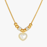 Mariela | Heart-shaped necklace with zircons and pearls for a festive look