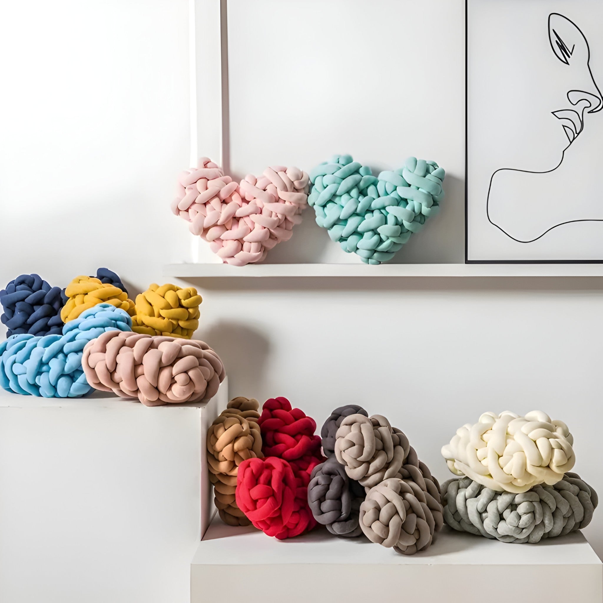 Hjertepude | Hjerteformet pudemot i groft strik til et hyggeligt hjem - - Hjertepude | Hjerteformet pudemot i groft strik til et hyggeligt hjem - €25 - {{ product_tags }