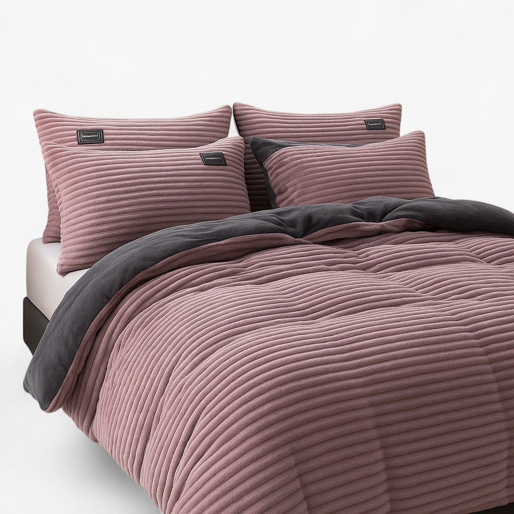 Guiseppe | Vinter Dyne med Elegant Design - Lilla - Dyner & Duvetter - {{ product_tags }