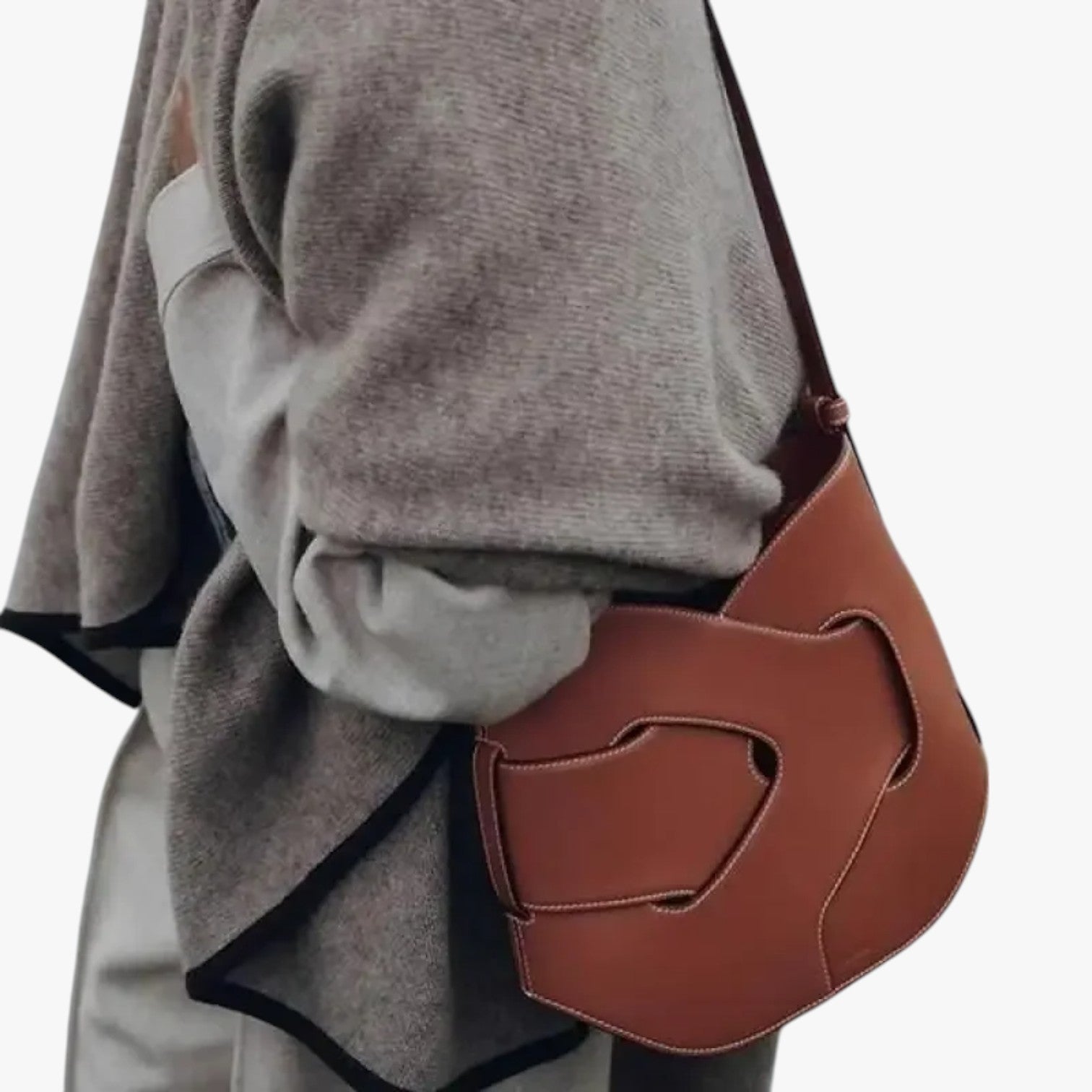 Skye | Håndtaske i flettet læder - - Skye | Håndtaske i flettet læder - €25 - {{ product_tags }