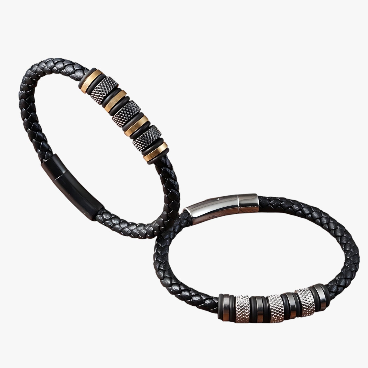 Ryder | Herre armbånd i flettet læder med stålperler - - Ryder | Herre armbånd i flettet læder med stålperler - €25 - {{ product_tags }