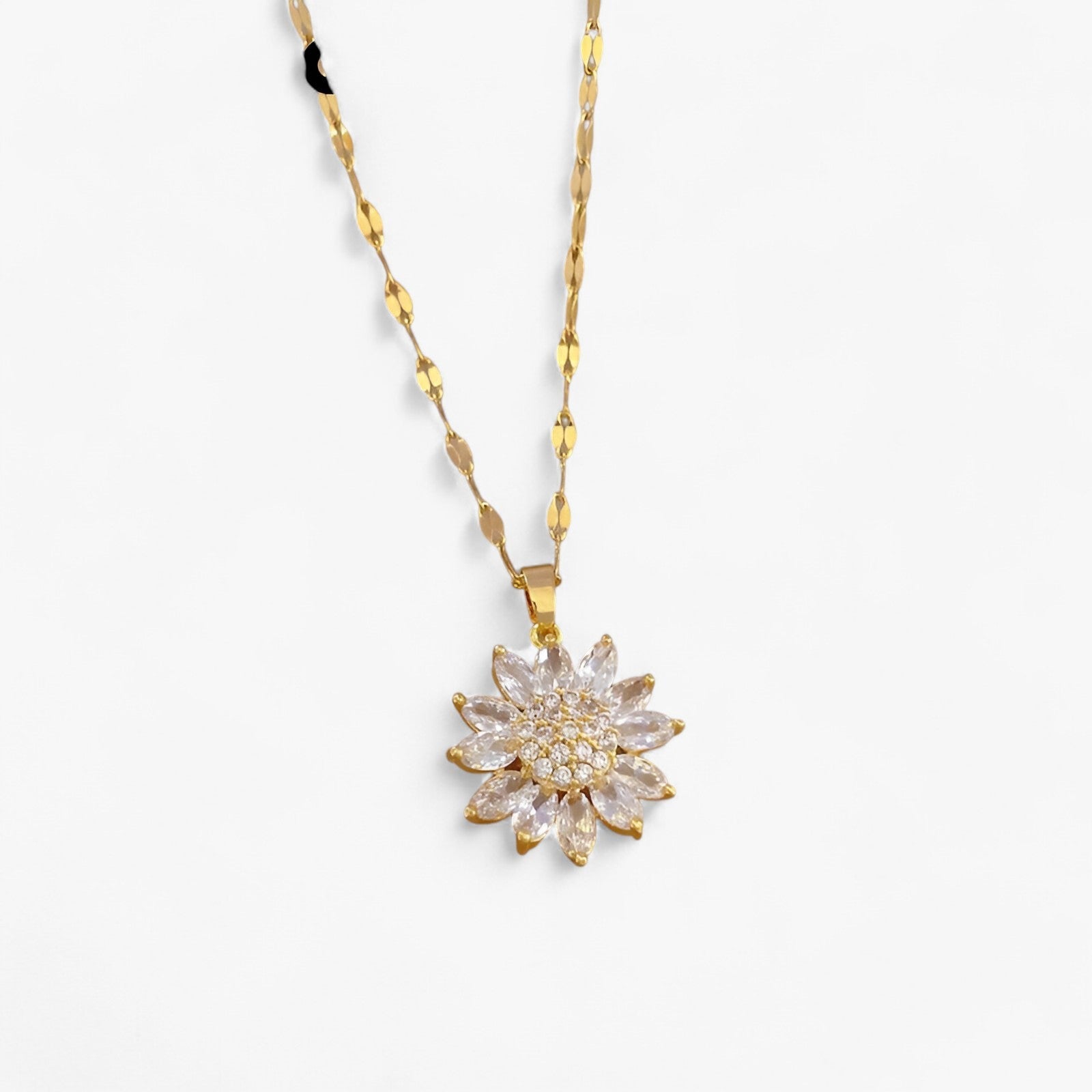 Isabelle | Luxe blomsterophæng halskæde - Trendy og tidløst - - women's fashion - {{ product_tags }