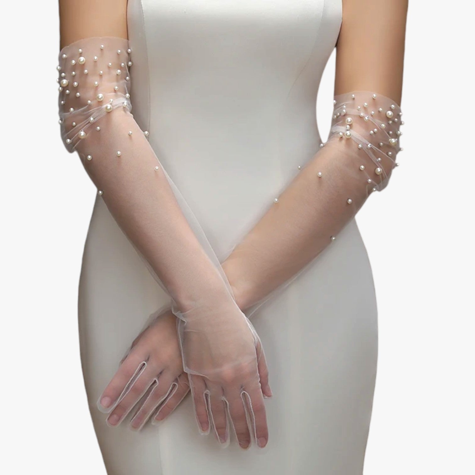 Vivian | Elegante brudesatinshandsker i tyl med fint perlebroderi Lang og let - - Vivian | Elegante brudesatinshandsker i tyl med fint perlebroderi Lang og let - €25 - {{ product_tags }