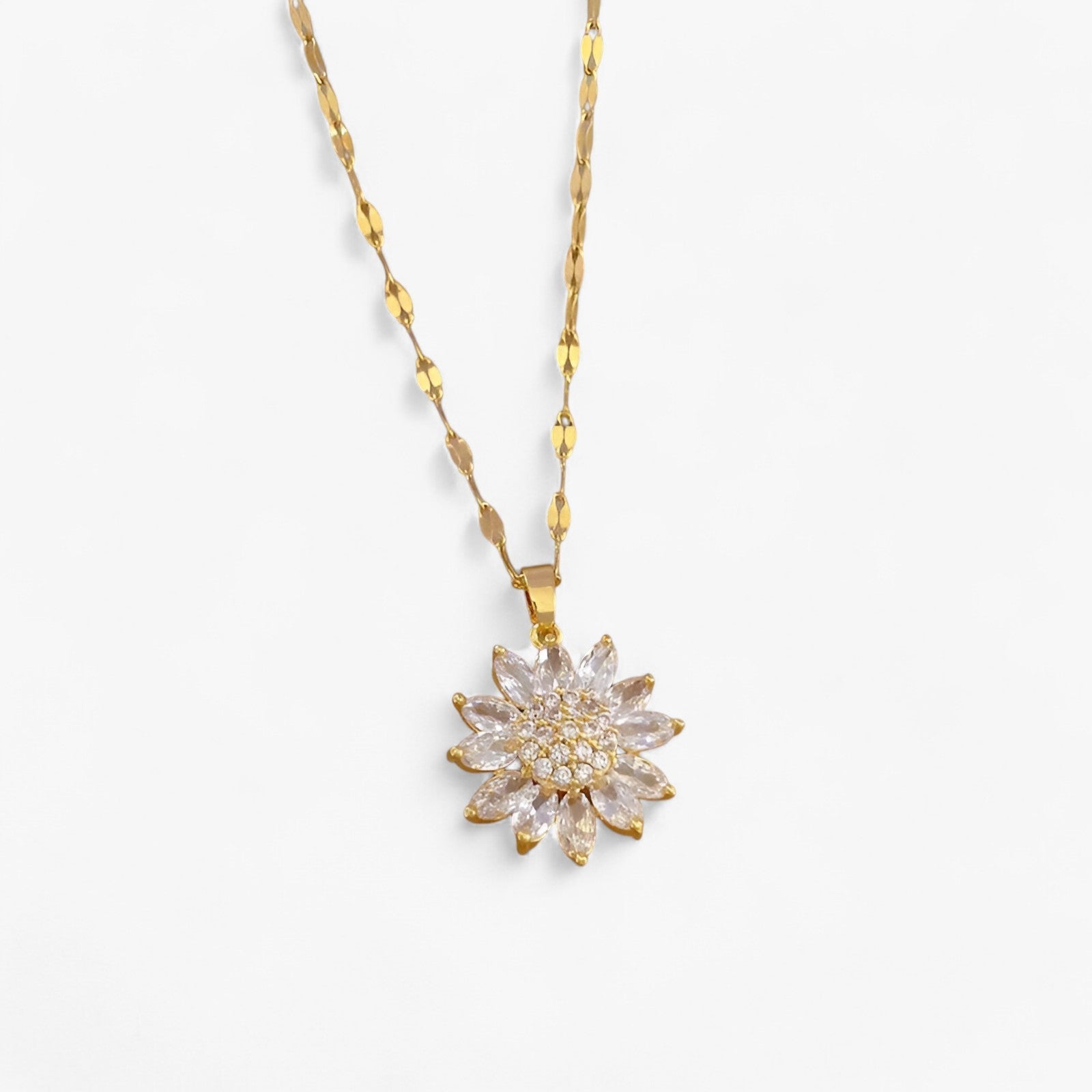 Isabelle | Luxe blomsterophæng halskæde - Trendy og tidløst - - women's fashion - {{ product_tags }