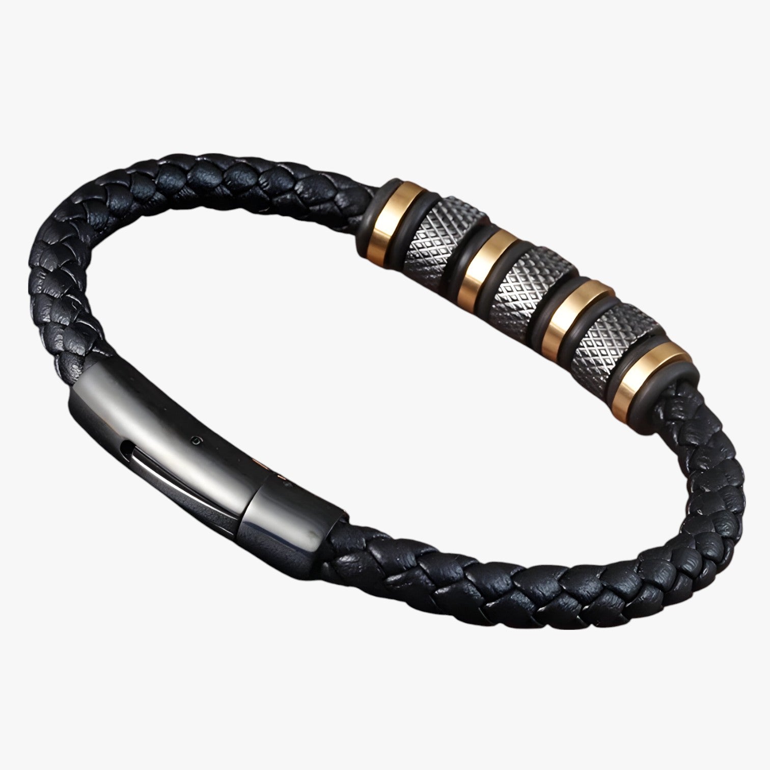 Ryder | Herre armbånd i flettet læder med stålperler - - Ryder | Herre armbånd i flettet læder med stålperler - €25 - {{ product_tags }
