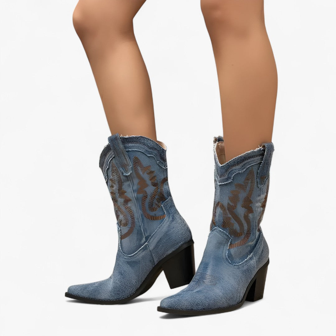 Savannah | Broderede cowboy-støvler i retro western-stil - - Savannah | Broderede cowboy-støvler i retro western-stil - €25 - {{ product_tags }