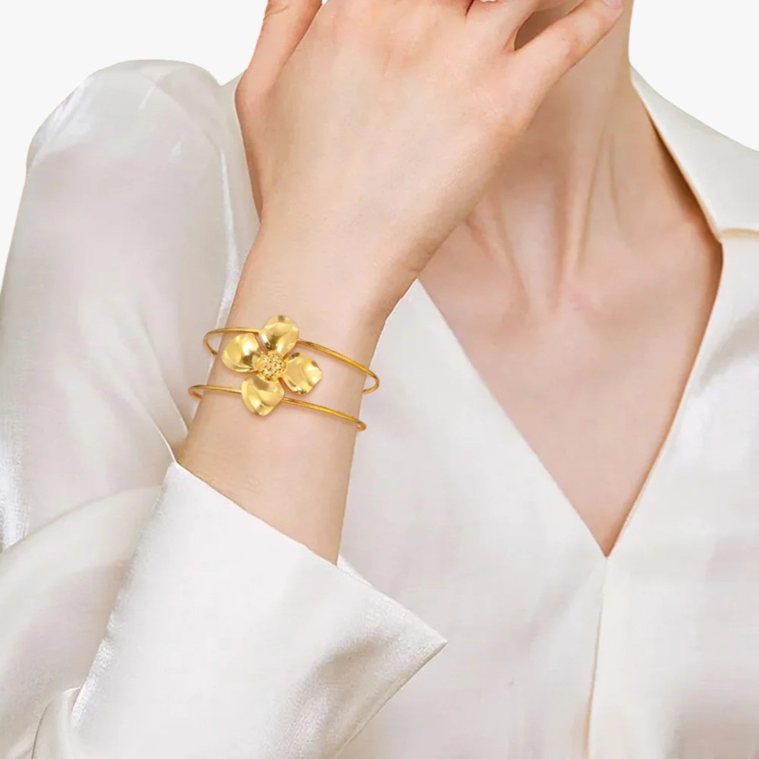 Vivian | Flora Guld Rustfrit Stål Blomsterarmbånd, Vandtæt og Elegant - - Vivian | Flora Guld Rustfrit Stål Blomsterarmbånd, Vandtæt og Elegant - €25 - {{ product_tags }