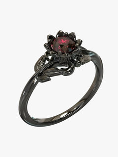 Colleen | Nattens Rose - Stilfuld ring med rød sten til et dristigt look