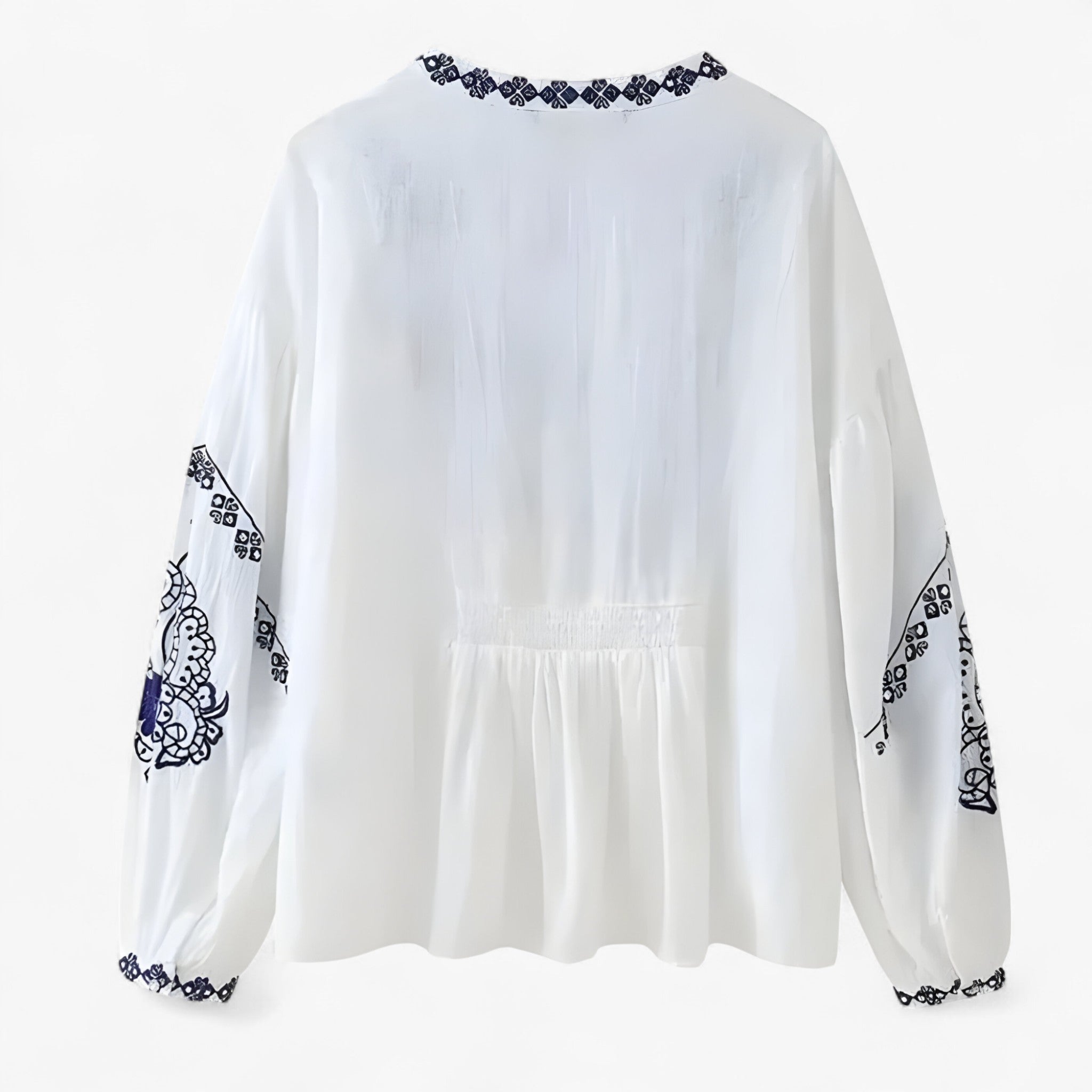 Alma | Boho-bluse med marineblåt broderimønster, løs pasform - - women's fashion - {{ product_tags }