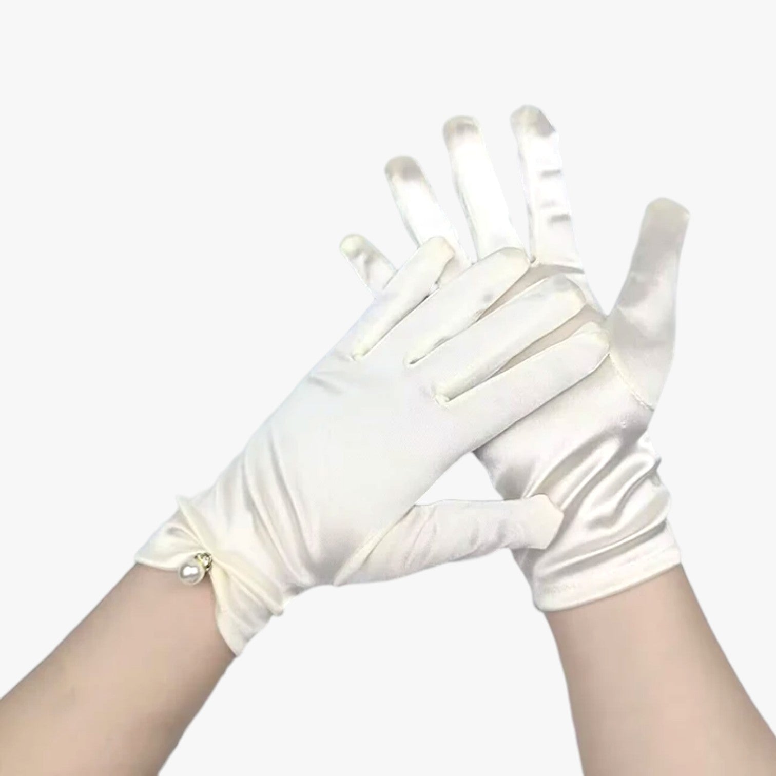Leila | Elegante satinhandsker med perler, perfekte til ceremonier og særlige lejligheder - Beige - Leila | Elegante satinhandsker med perler, perfekte til ceremonier og særlige lejligheder - €25 - {{ product_tags }