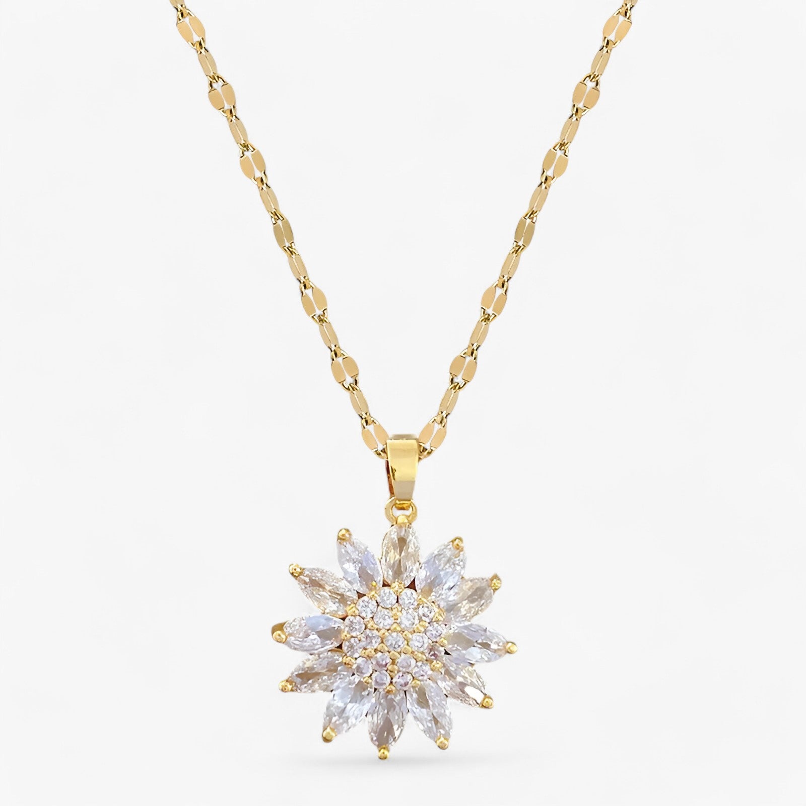 Isabelle | Luxe blomsterophæng halskæde - Trendy og tidløst - - women's fashion - {{ product_tags }