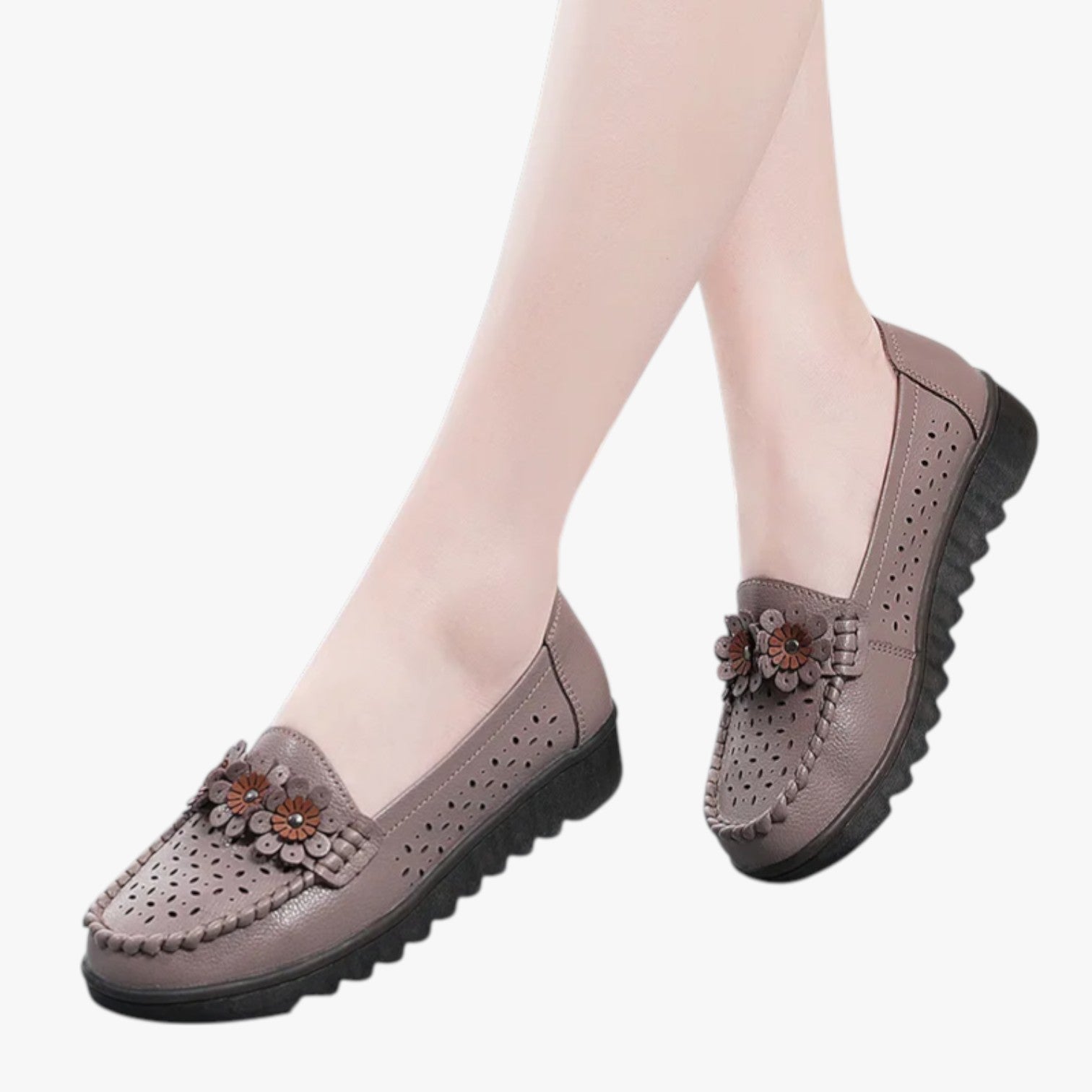 Annie | Læder sommersko - Komfort og friskhed med elegante blomsterdetaljer - - Annie | Læder sommersko - Komfort og friskhed med elegante blomsterdetaljer - €25 - {{ product_tags }