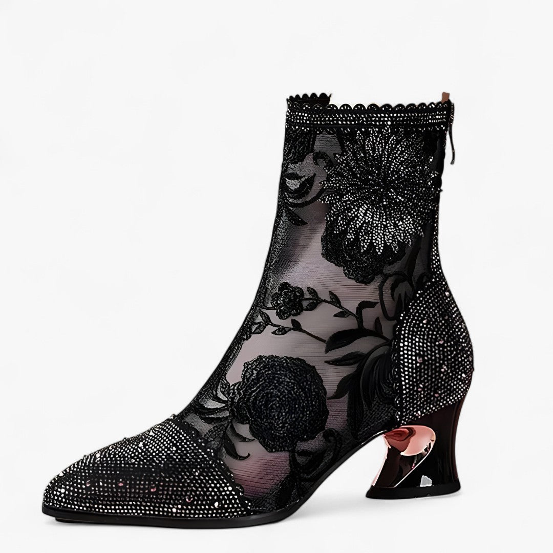 Carmen | Spidse støvler med krystaller og blondegitter - Sort - Carmen | Spidse støvler med krystaller og blondegitter - €25 - {{ product_tags }