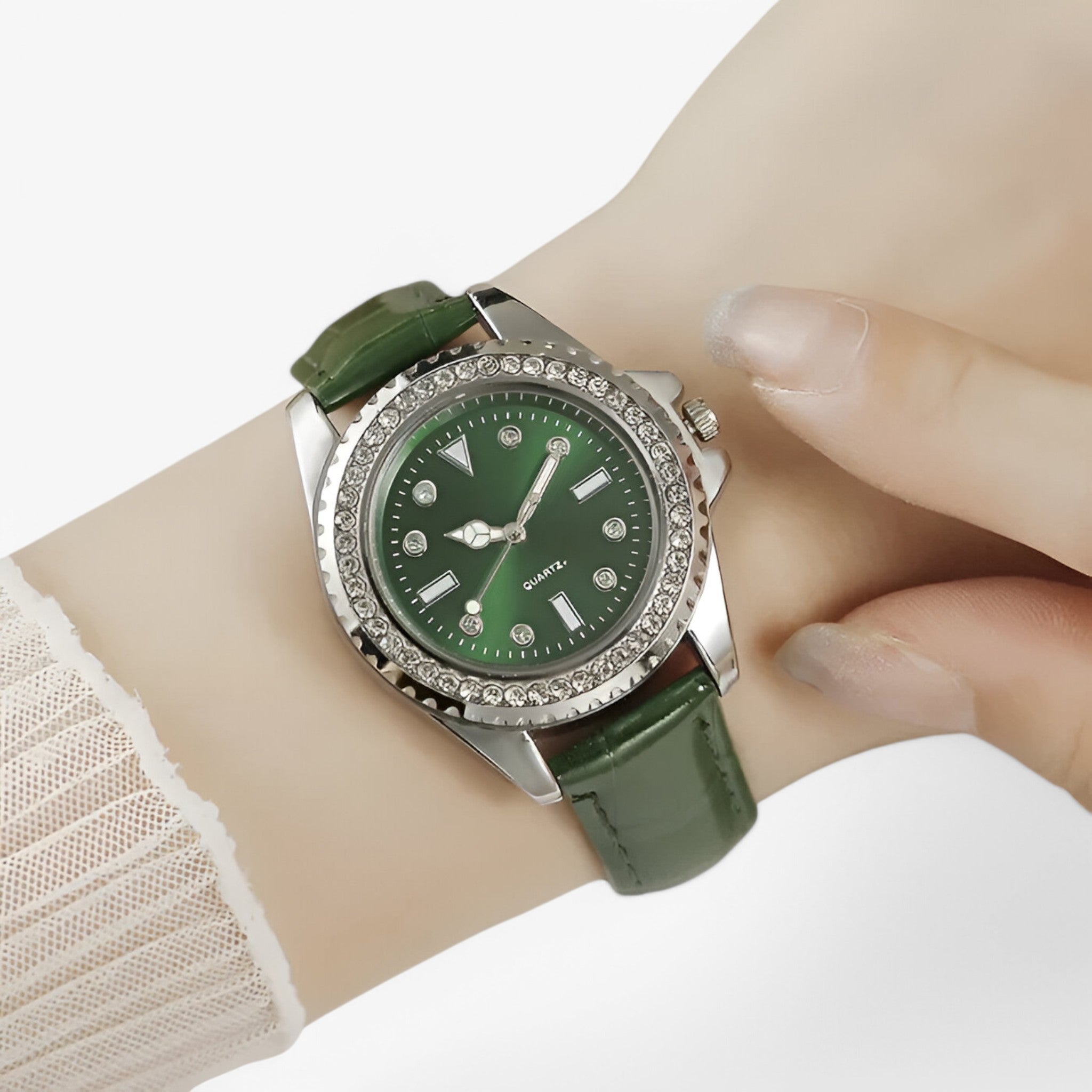 Dalia | Dameur med grøn læderrem og diamantdetaljer - - watches - {{ product_tags }