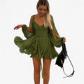 Sexy grünes plissiertes Minikleid mit langen Ärmeln und V-Ausschnitt