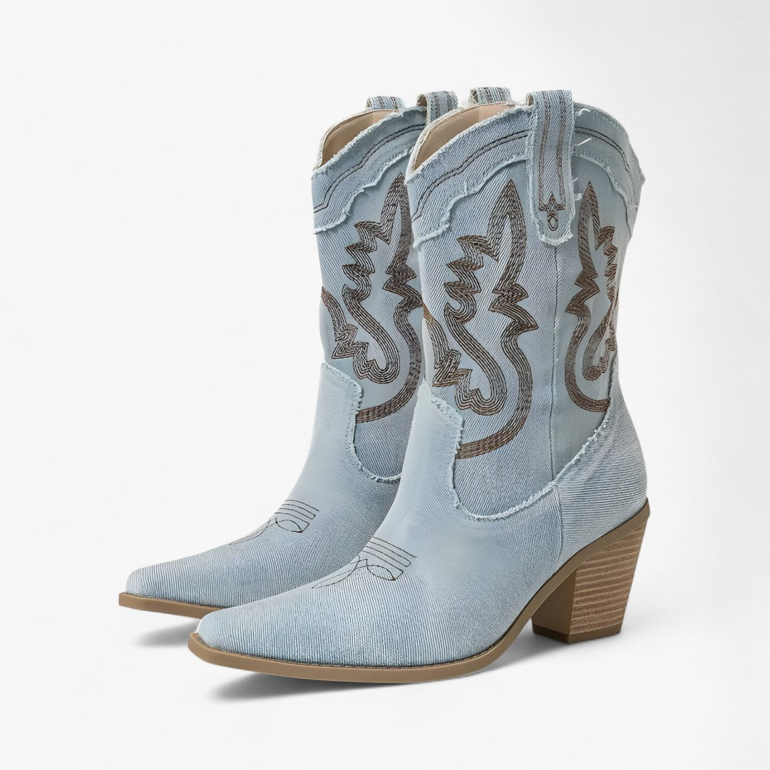 Savannah | Broderede cowboy-støvler i retro western-stil - Lyseblå - Savannah | Broderede cowboy-støvler i retro western-stil - €25 - {{ product_tags }