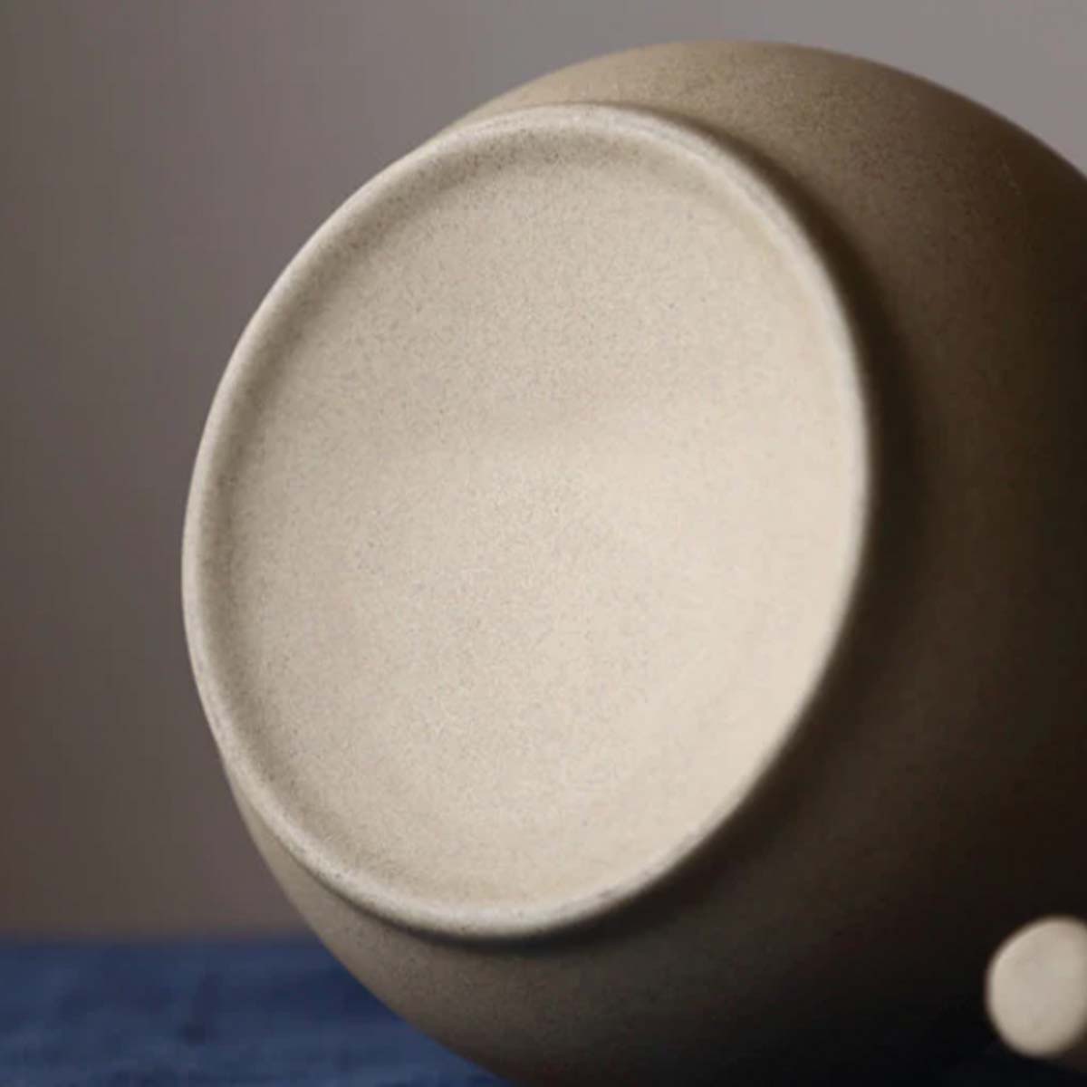 Håndlavede keramikmugs | Moderne organisk drikkegods - - house & garden - {{ product_tags }