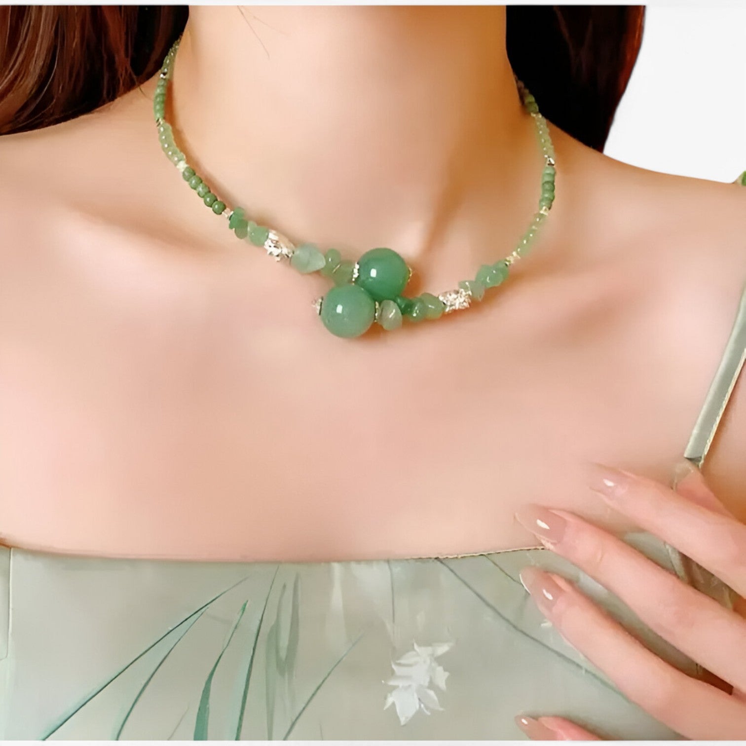 Vivian | Elegant og tidløs: Østens jadeperle-choker til et raffineret look - - women's fashion - {{ product_tags }