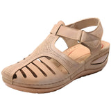 Nova | Comfortable perforated sandals with strap