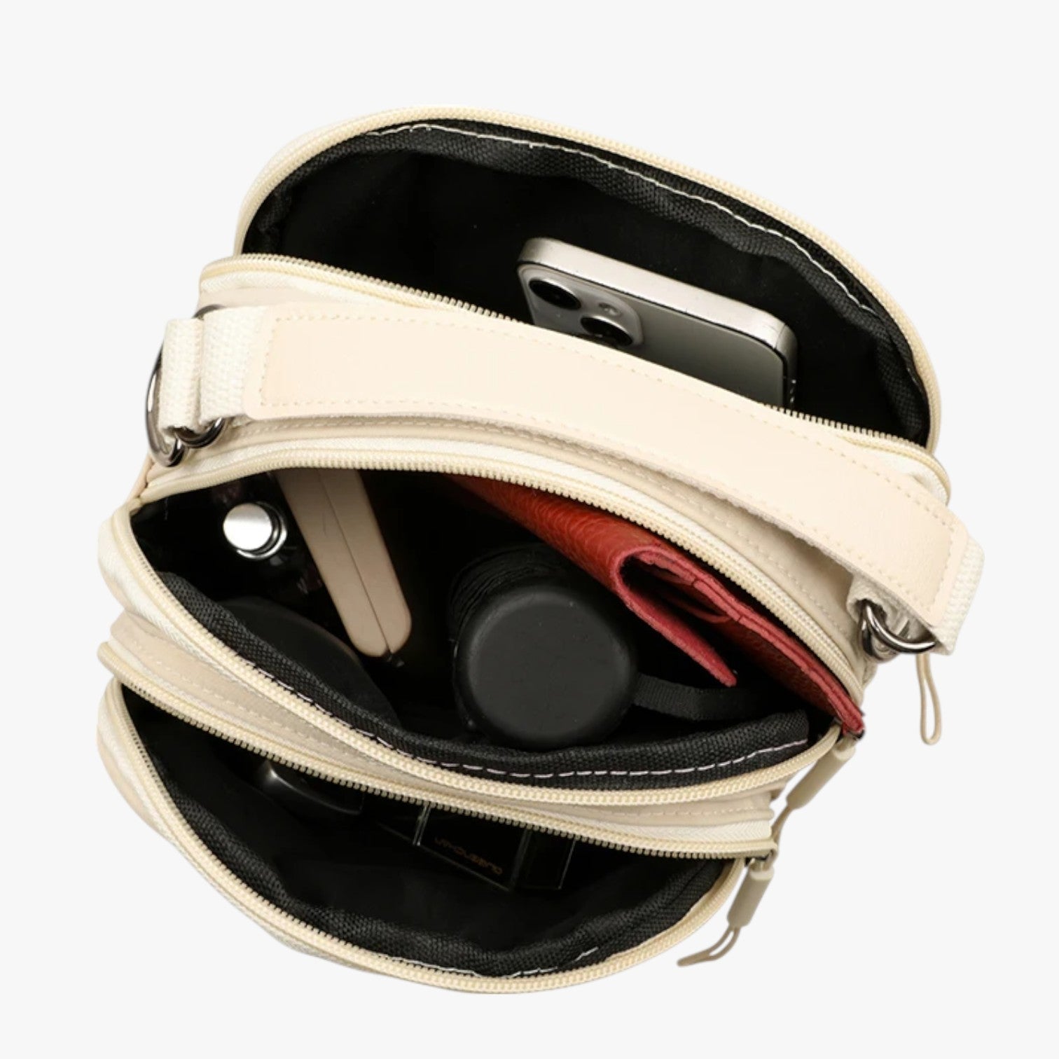 Claire | Letvægt, holdbar og kompakt nylon skuldertaske - - Claire | Letvægt, holdbar og kompakt nylon skuldertaske - €25 - {{ product_tags }