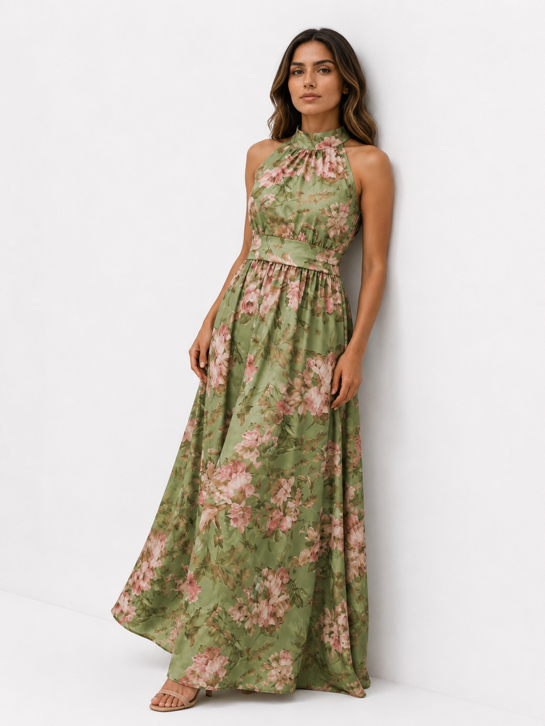 Serena ∙ Vestido largo de gasa verde con estampado floral y escote americano