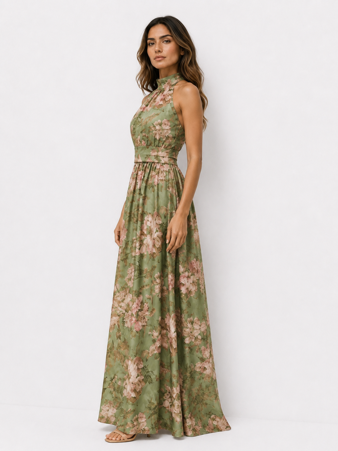 Serena ∙ Vestido largo de gasa verde con estampado floral y escote americano