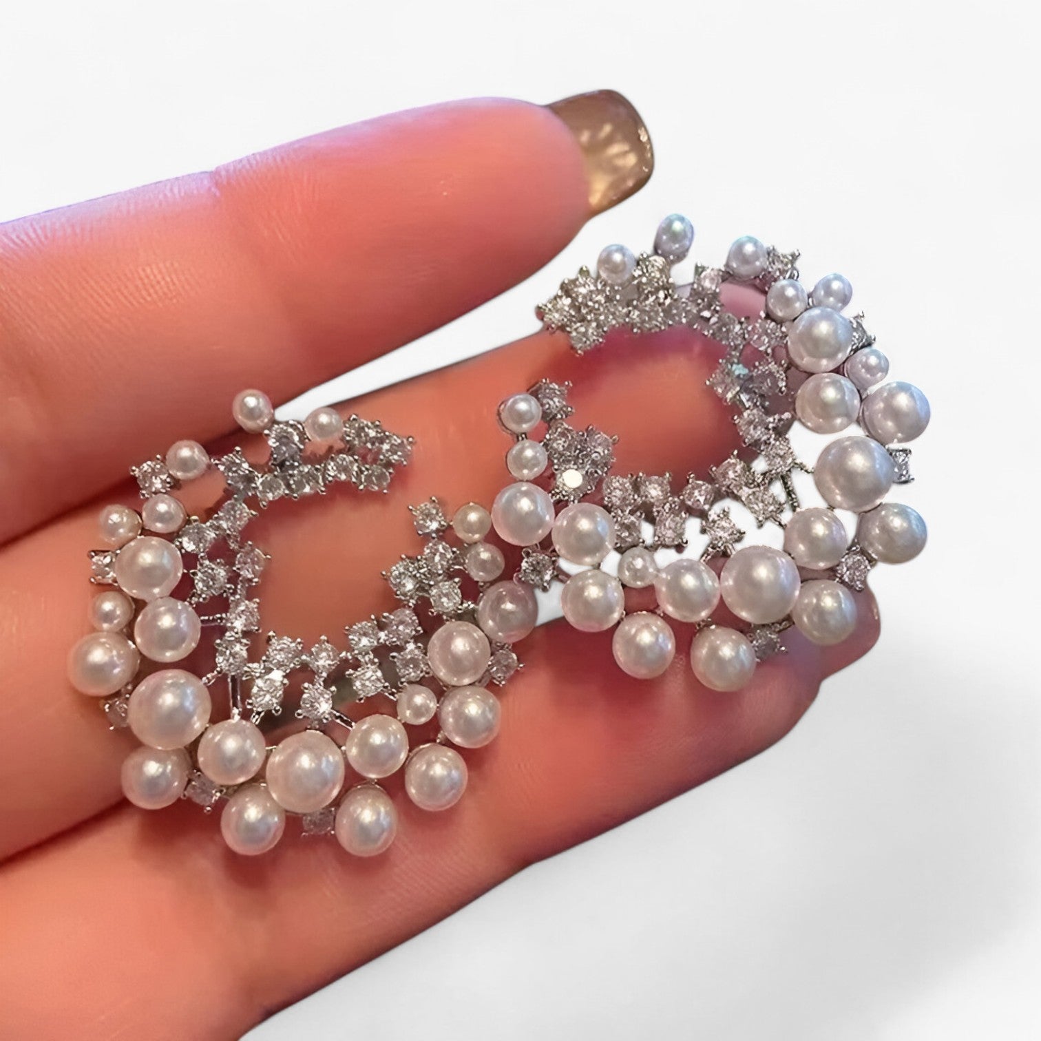 Hazel | Zilverbelagte Perleøreringe med Retro Luxe og Zirkonia - - women's fashion - {{ product_tags }