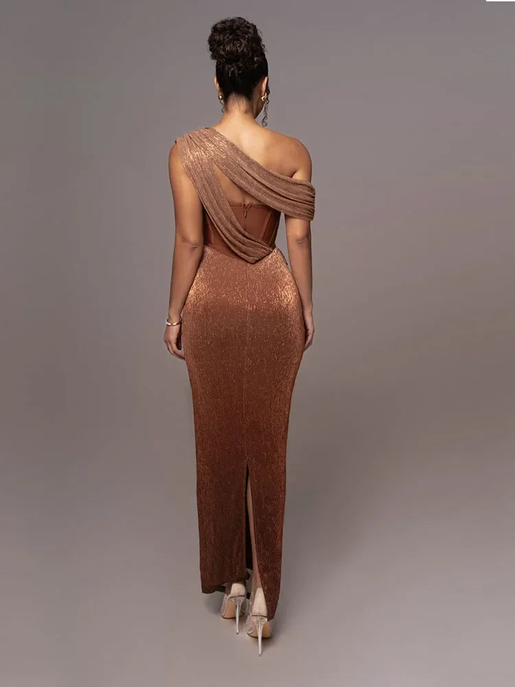 Dame One-Shoulder Aftenkjole med Metallic Finish