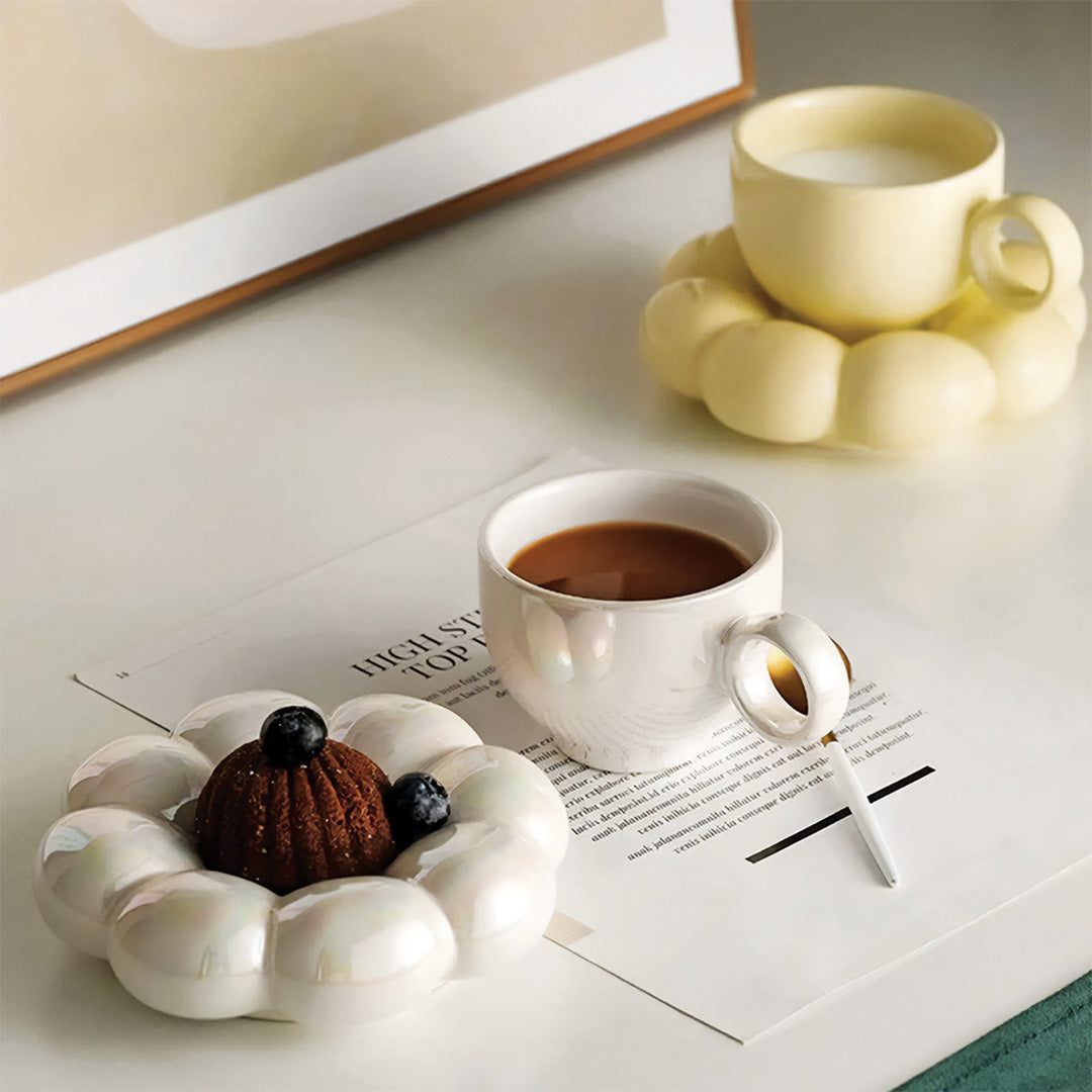 Solsortermugg | Smukt blomstermønster til morgenkaffen - - house & garden - {{ product_tags }