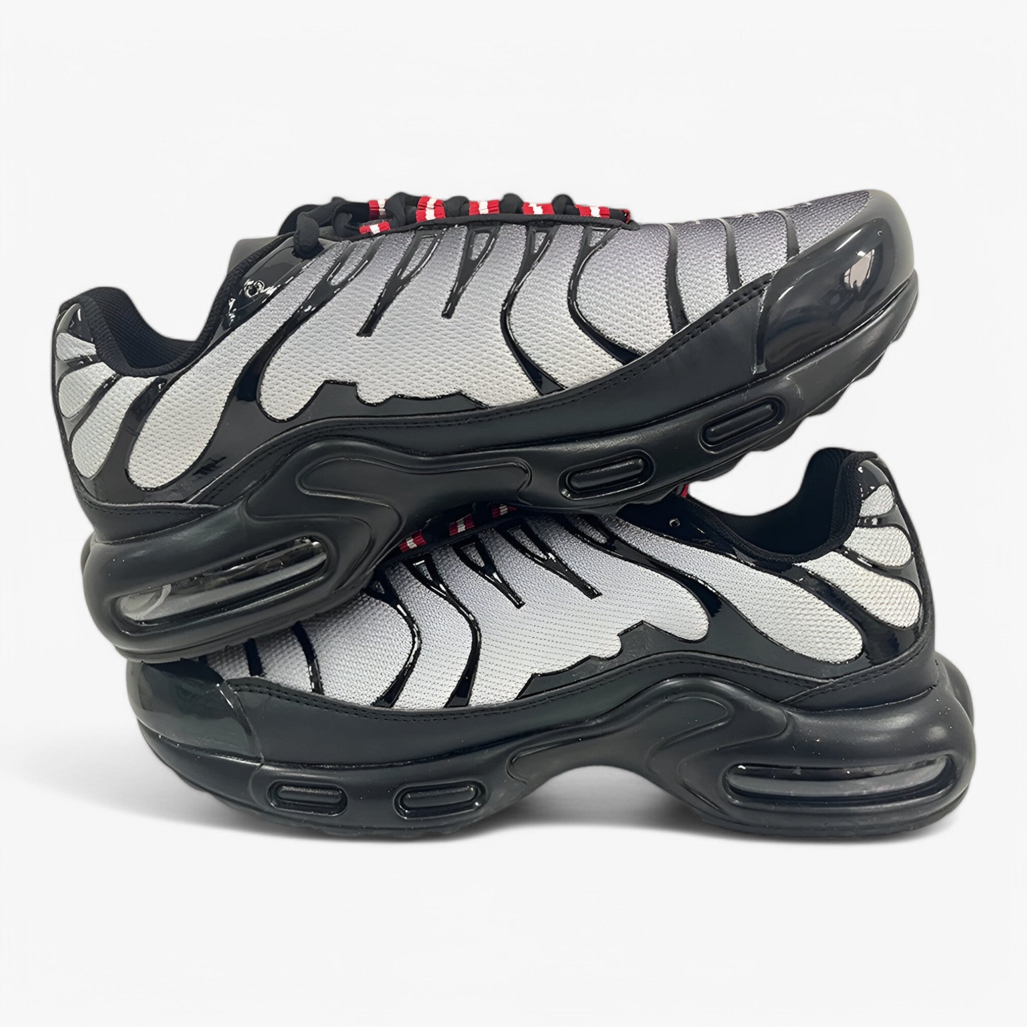 Behagelige herre sneakers med åndbart netmateriale - Grå sort - Behagelige herre sneakers med åndbart netmateriale - €25 - {{ product_tags }