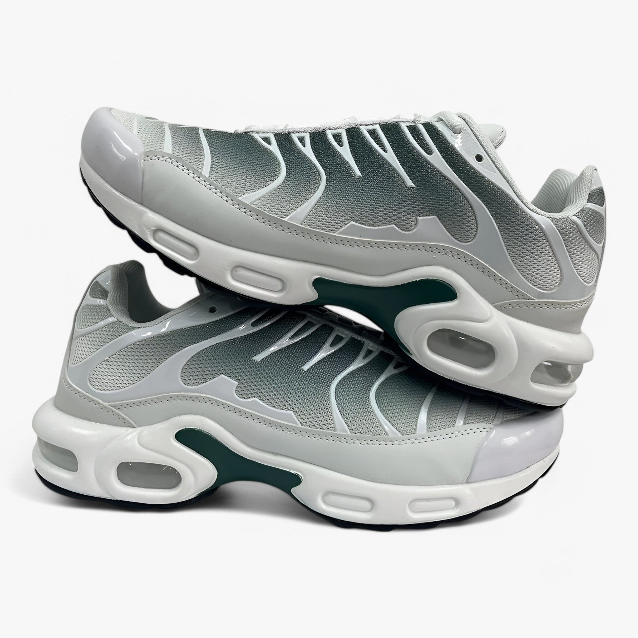 Behagelige herre sneakers med åndbart netmateriale - Hvid grøn - Behagelige herre sneakers med åndbart netmateriale - €25 - {{ product_tags }