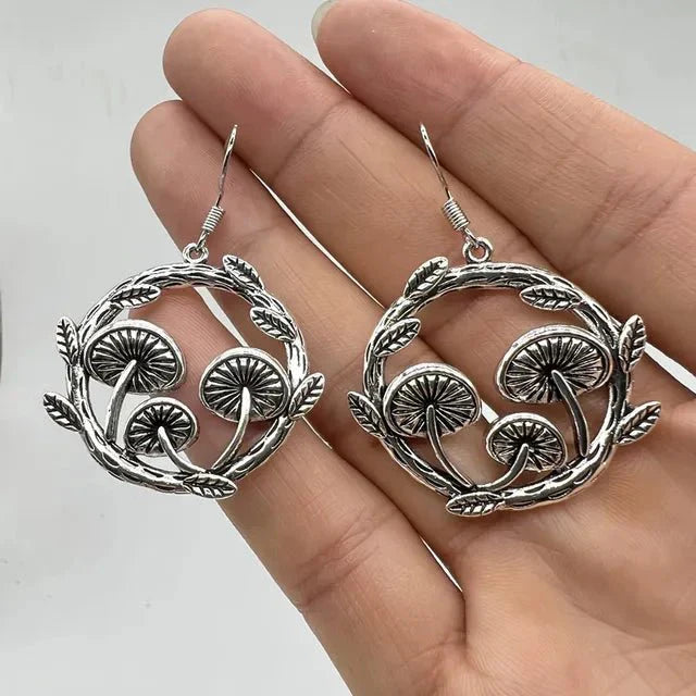 Boheme-gotiske svampe-øreringe med tro - H - Boheme-gotiske svampe-øreringe med tro- €25 - {{ product_tags }