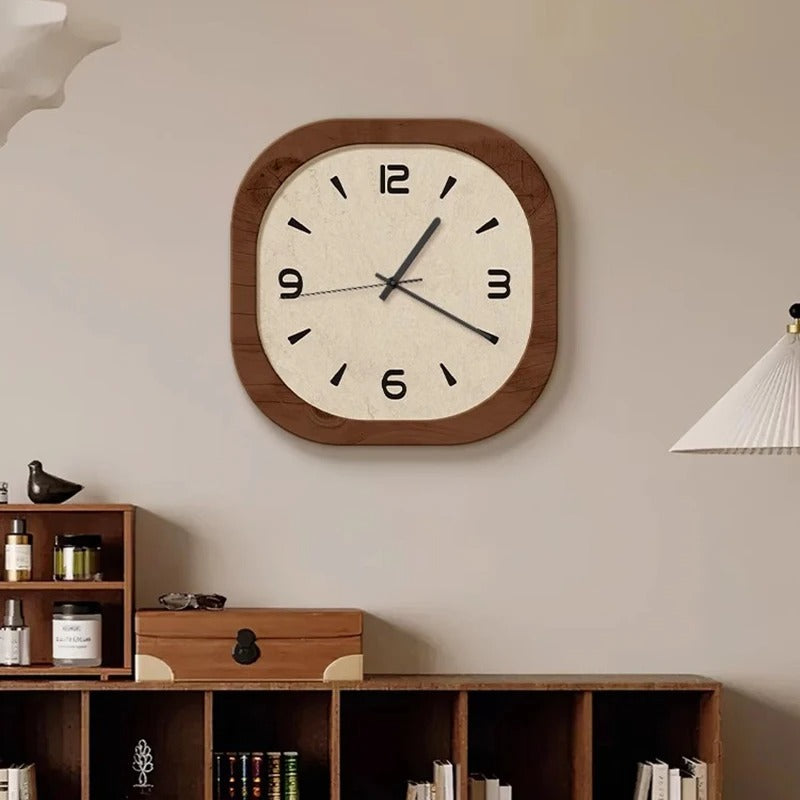Kvadratisk Træ Vægur – Vintage Design, Bestseller