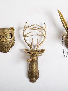 Frankie the Deer Head væghængt
