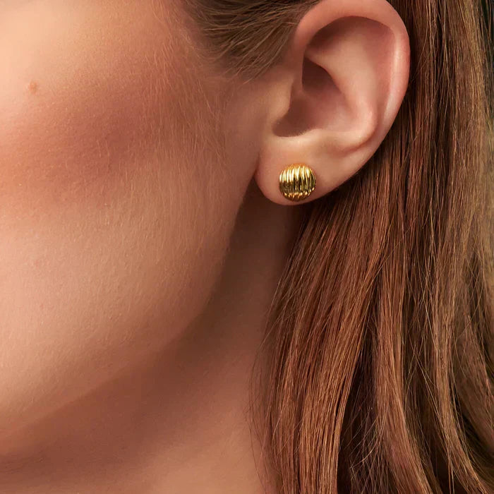 IMONE | Øreringe - Klassisk charme og raffinement - Guld - women's fashion - {{ product_tags }