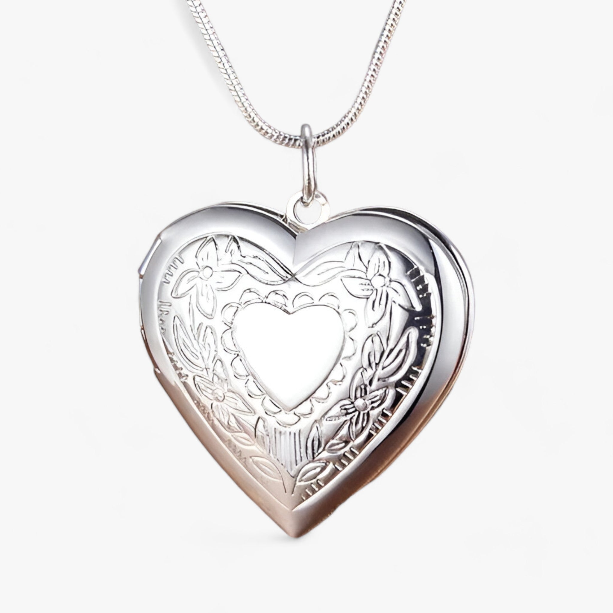 EVIG KÆRLIGHED | Hjertevedhæng - Bær værdifulde minder med sterlingsølv - Standardtitel - women's fashion - {{ product_tags }