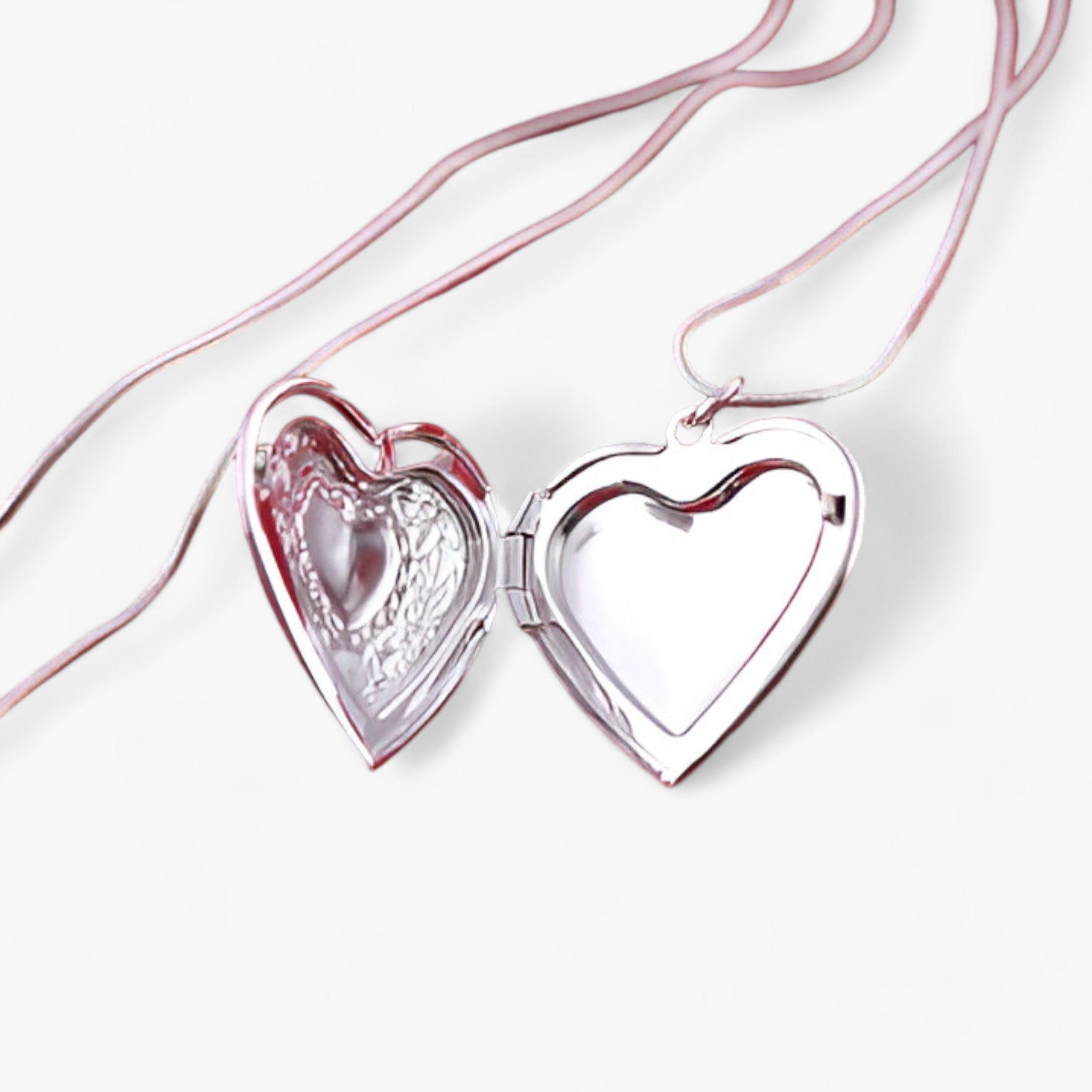 EVIG KÆRLIGHED | Hjertevedhæng - Bær værdifulde minder med sterlingsølv - - women's fashion - {{ product_tags }